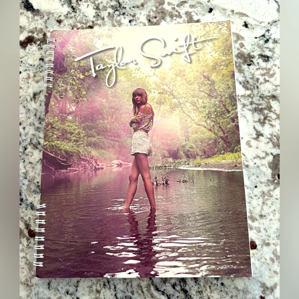 Taylor swift school notebook 2012 cute!